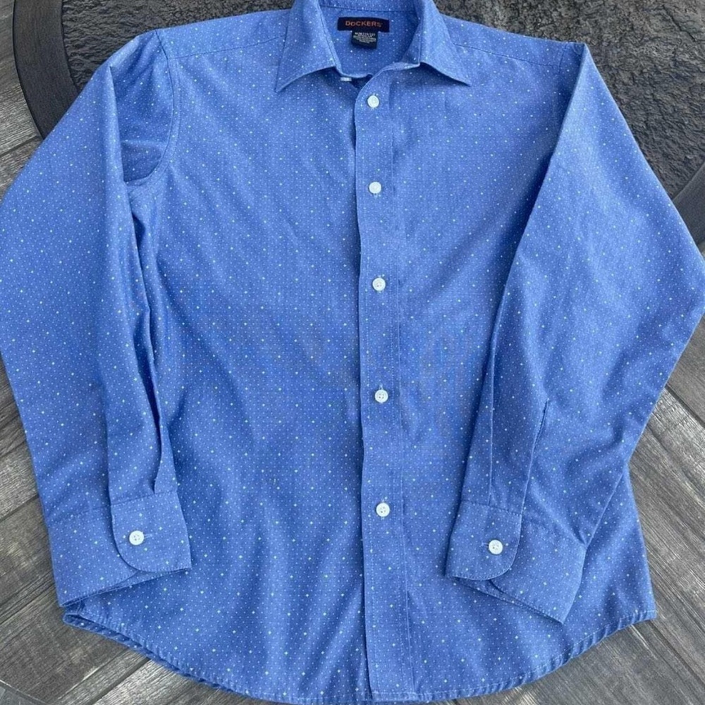 Dockers boys medium button down medium button 10/12